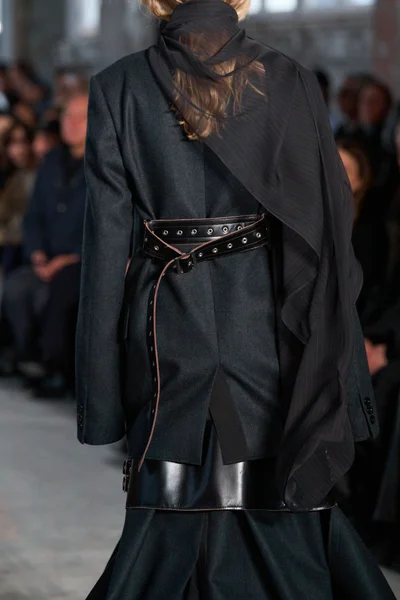 Look 141